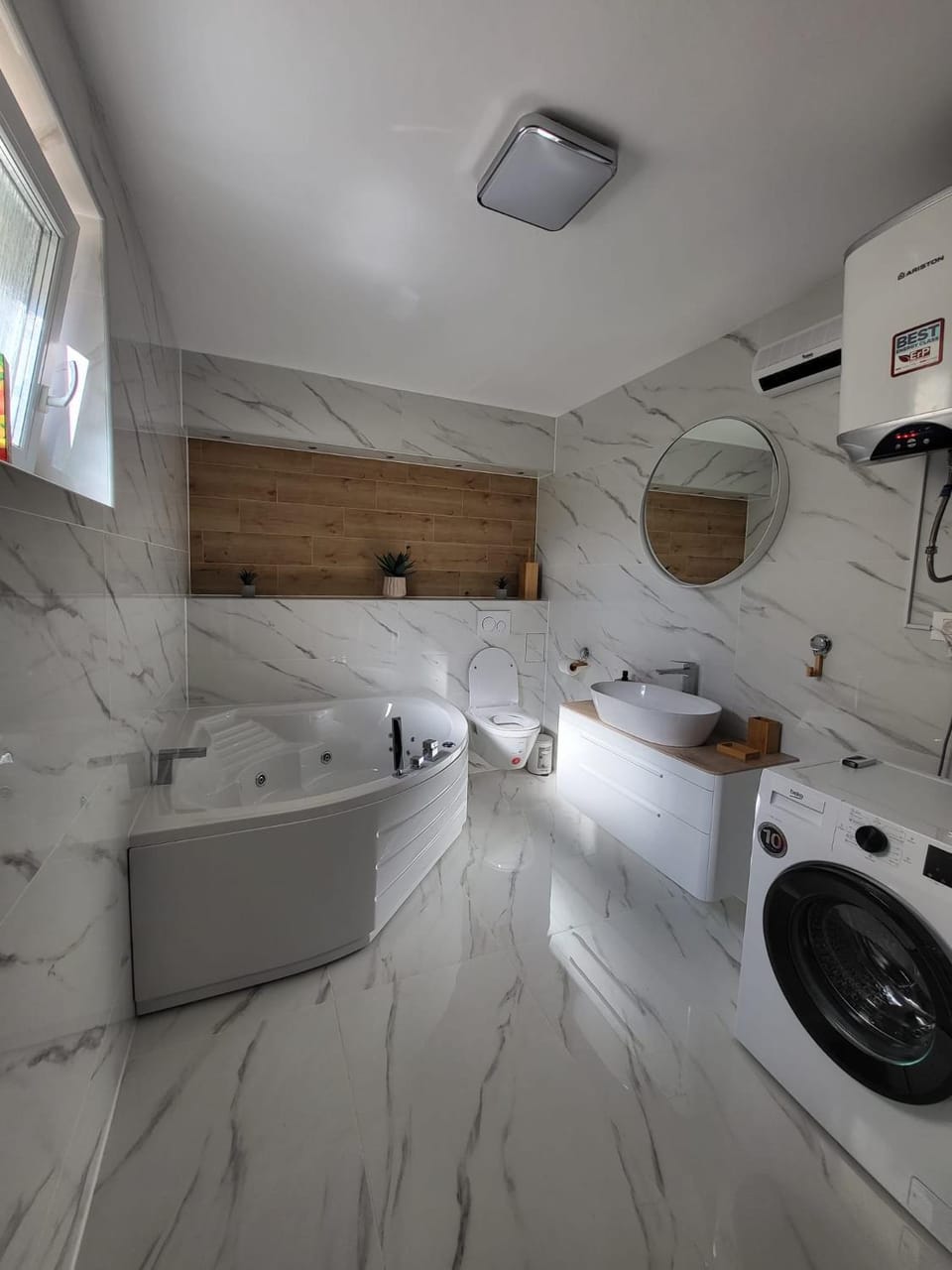 Bathroom, Bath, washing machine