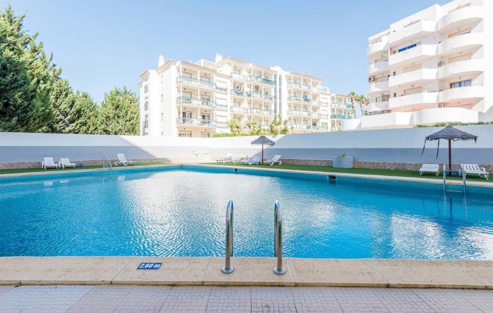 Pool view, Swimming pool, sunbed
