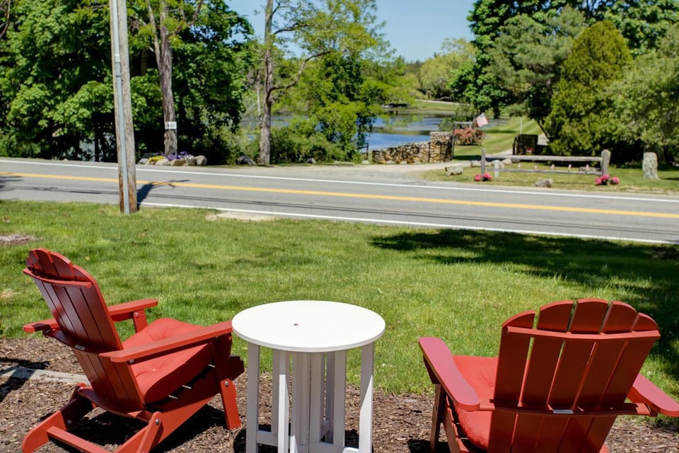 Natural landscape, Garden, Seating area