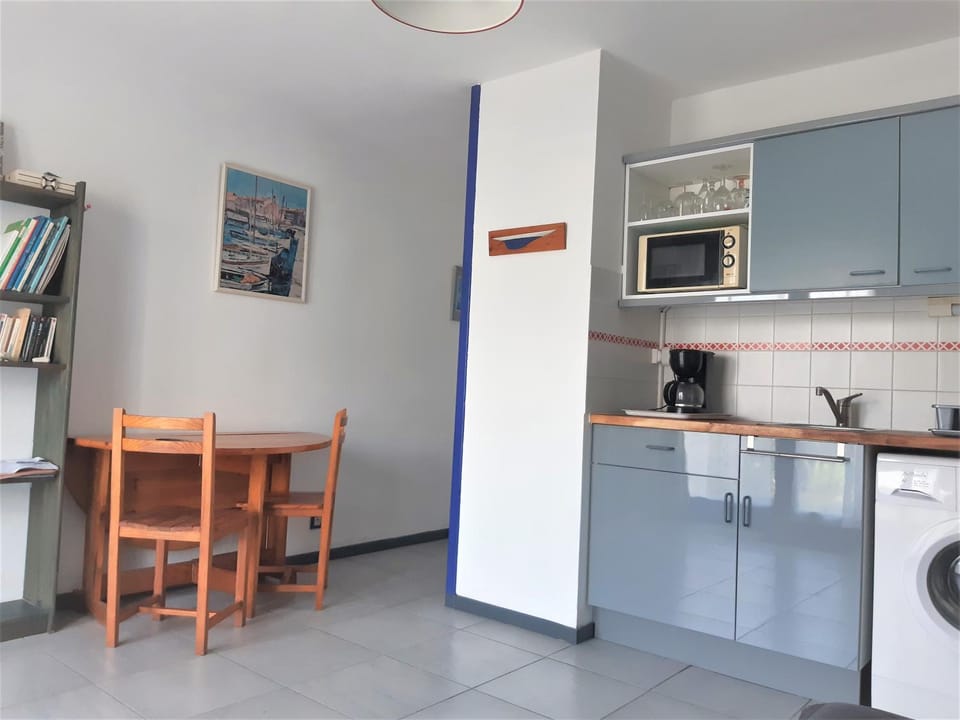 Appartement 2 pièces 2 à 4 personnes - à 200 m de la plage - KENAN Apartment in Ploemeur