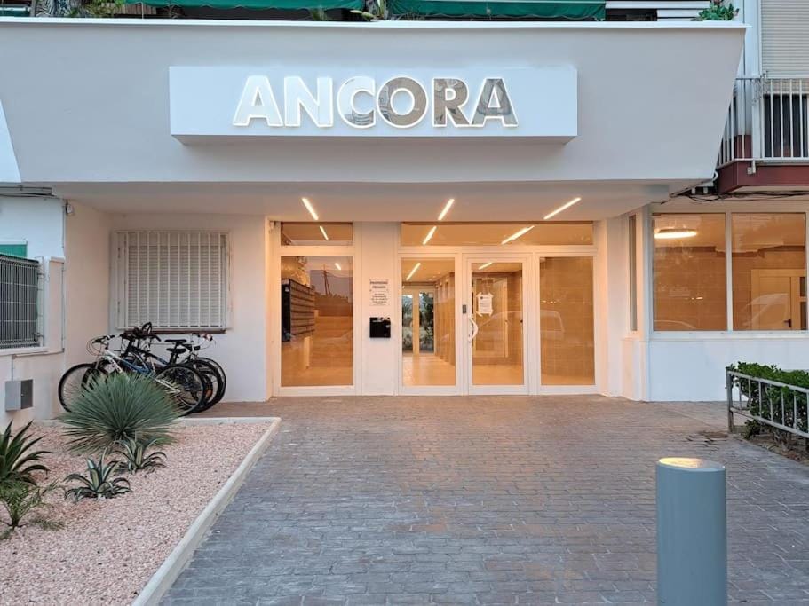 Bonito Estudio Port Aventura Playa Parking Apartment in La Pineda