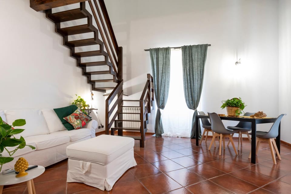 Communal lounge/ TV room, Living room, Seating area, Dining area