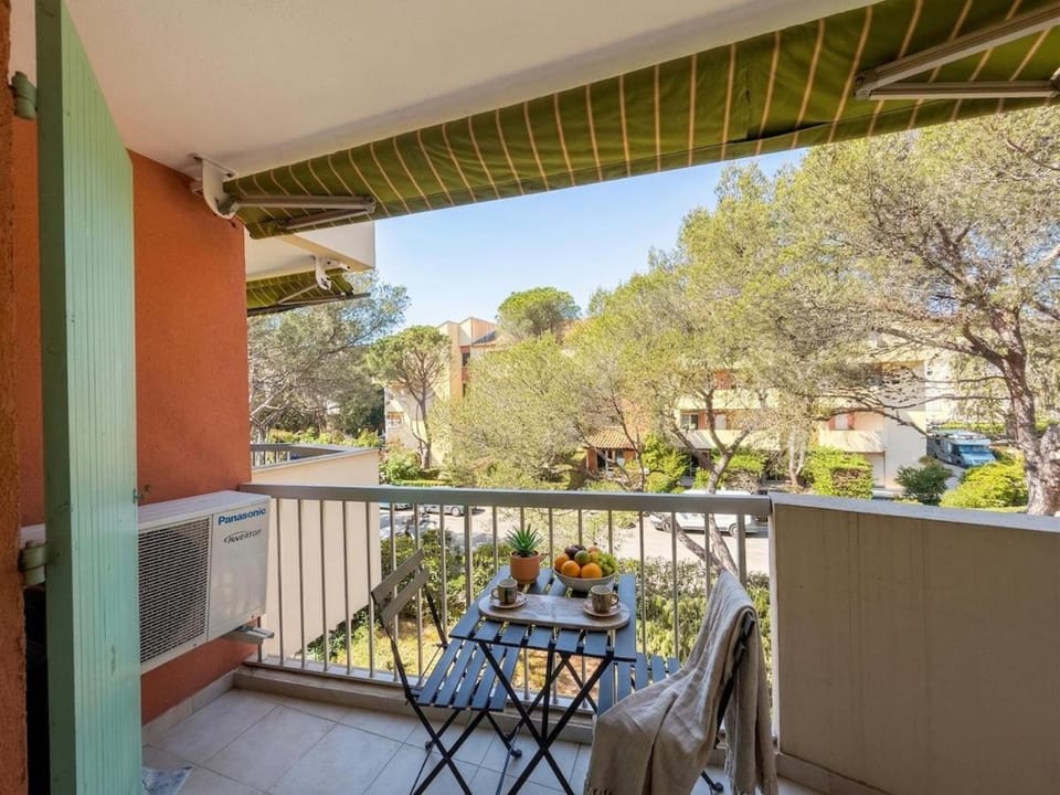 Balcony/Terrace, Garden view