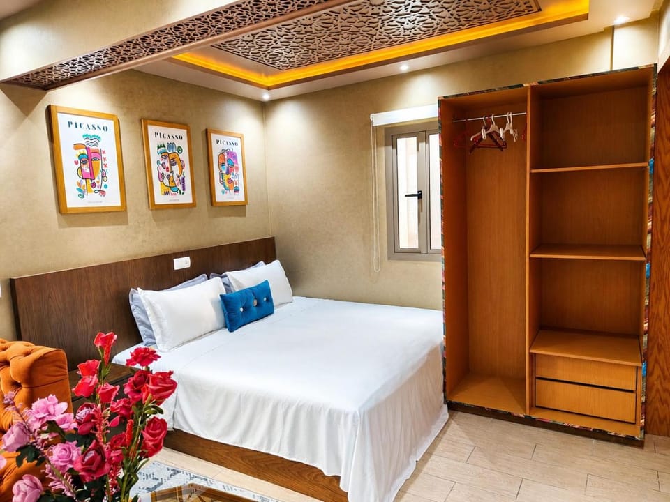 Bed, Photo of the whole room, Bedroom, wardrobe