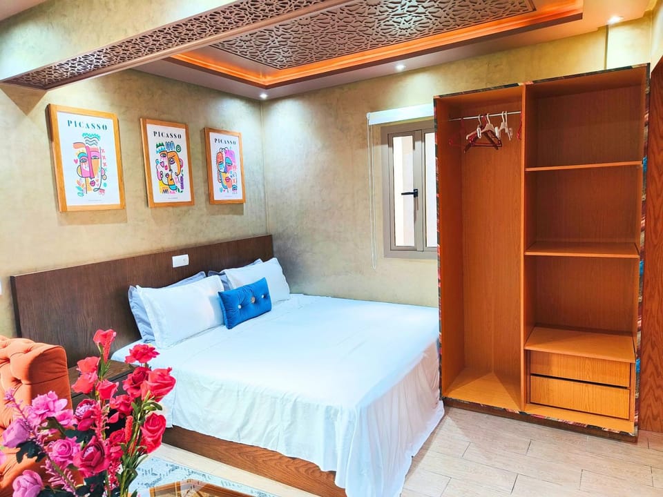 Bed, Photo of the whole room, Bedroom, wardrobe