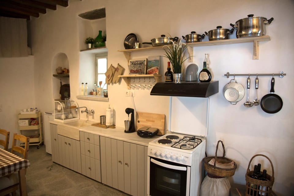 Coffee/tea facilities, Kitchen or kitchenette, pet friendly, stove, toaster
