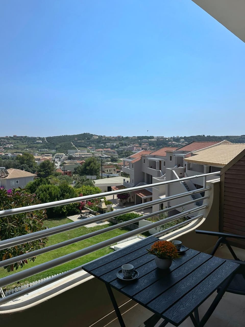 Natural landscape, Balcony/Terrace, City view, Mountain view