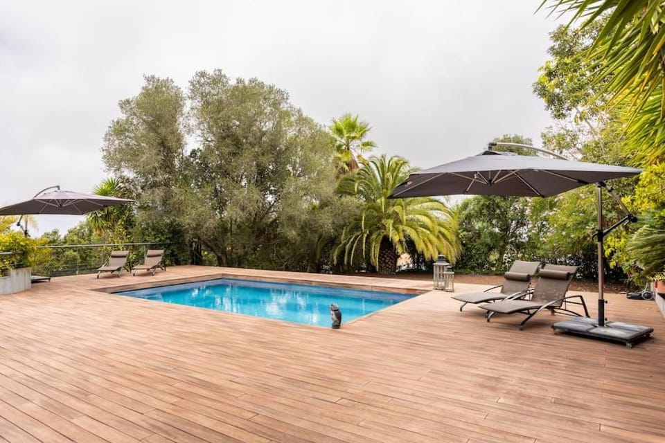 Patio, Spring, Day, BBQ facilities, BBQ facilities, Children play ground, Garden, Garden, Balcony/Terrace, Garden view, Pool view, Swimming pool, Swimming pool, young children, Family, Family, Family, sunbed, sunbed