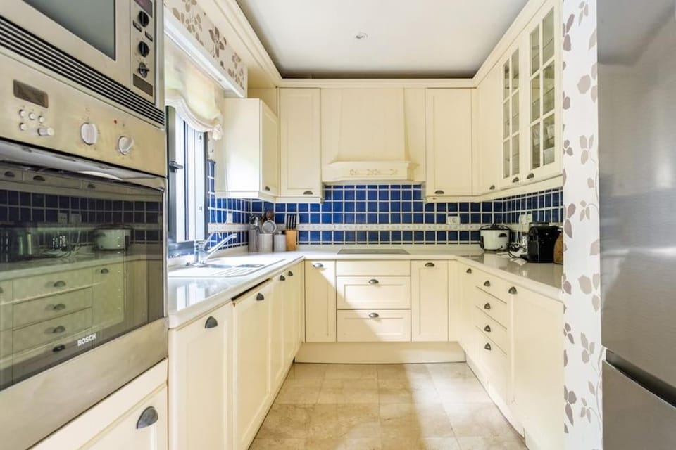 Kitchen or kitchenette, dishwasher, minibar, pet friendly, stove