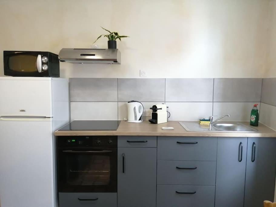 Loré Appartement Climatisé avec terrasse Apartment in Occitanie