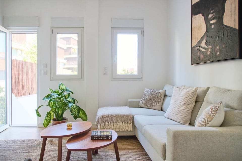 Communal lounge/ TV room, Living room, Seating area