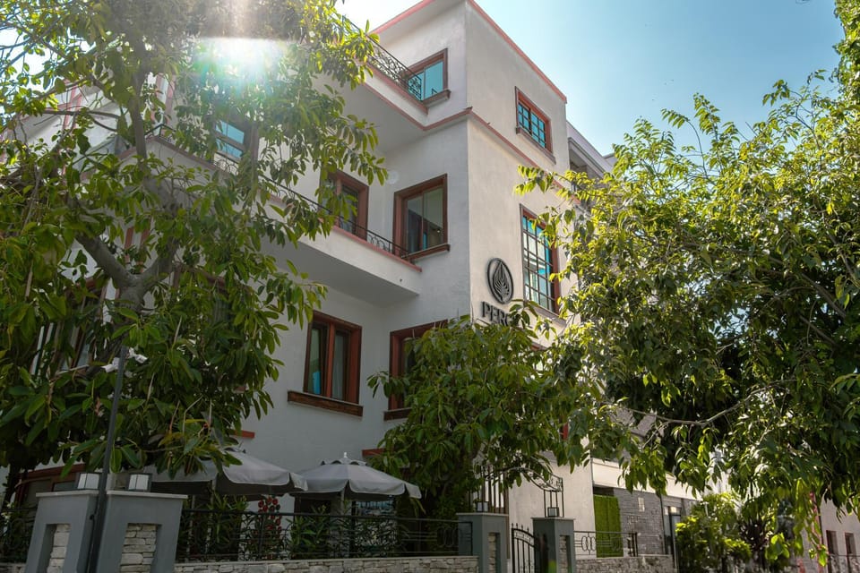 Property building, Garden, Garden view