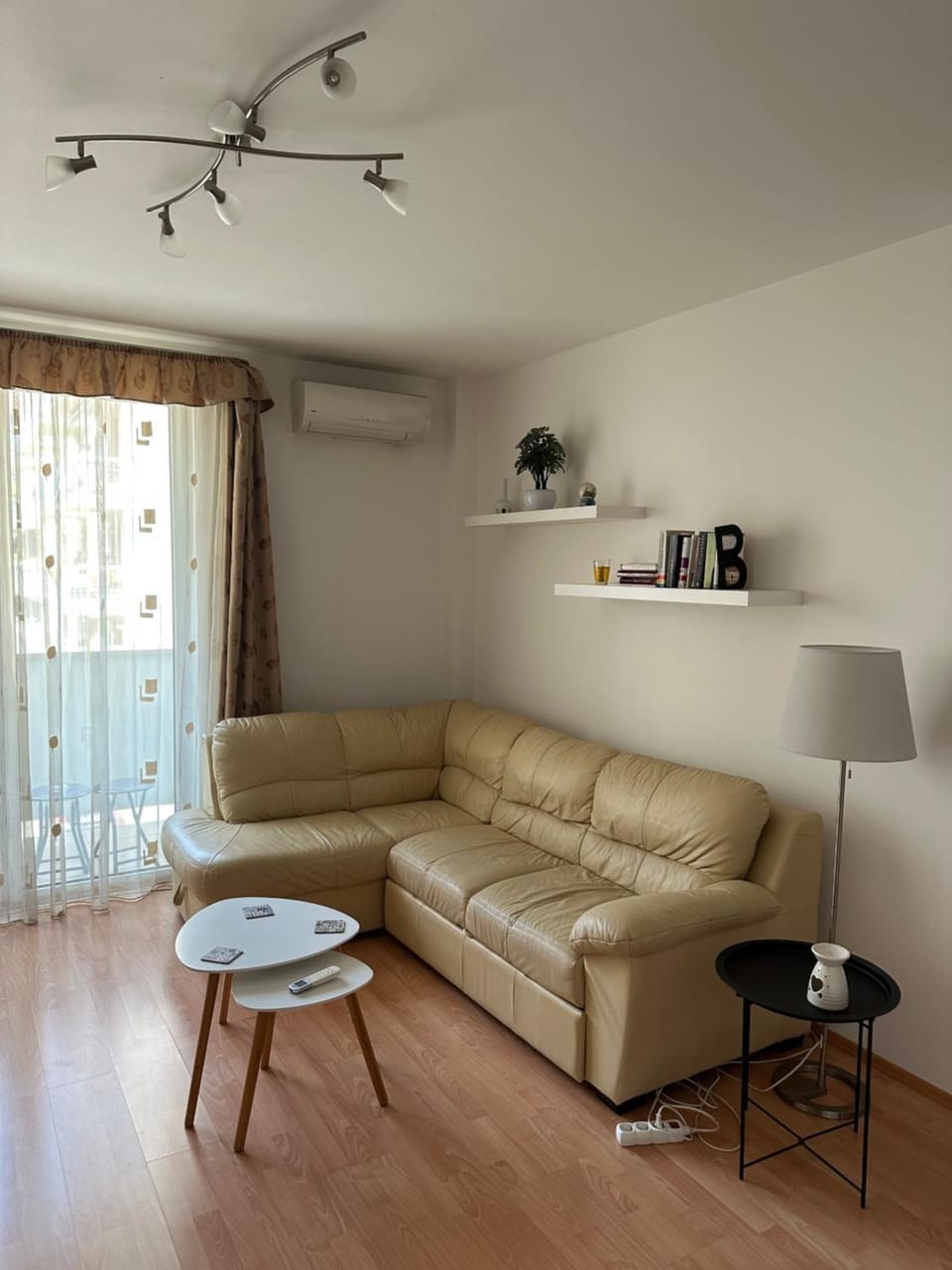 Living room, air conditioner