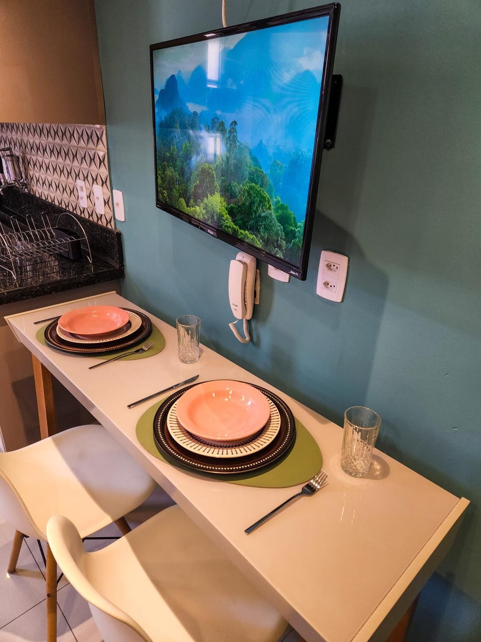 TV and multimedia, Dining area
