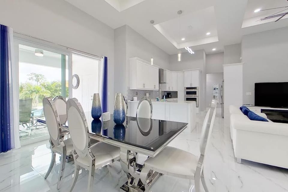 Stress-free Estate House in Cape Coral
