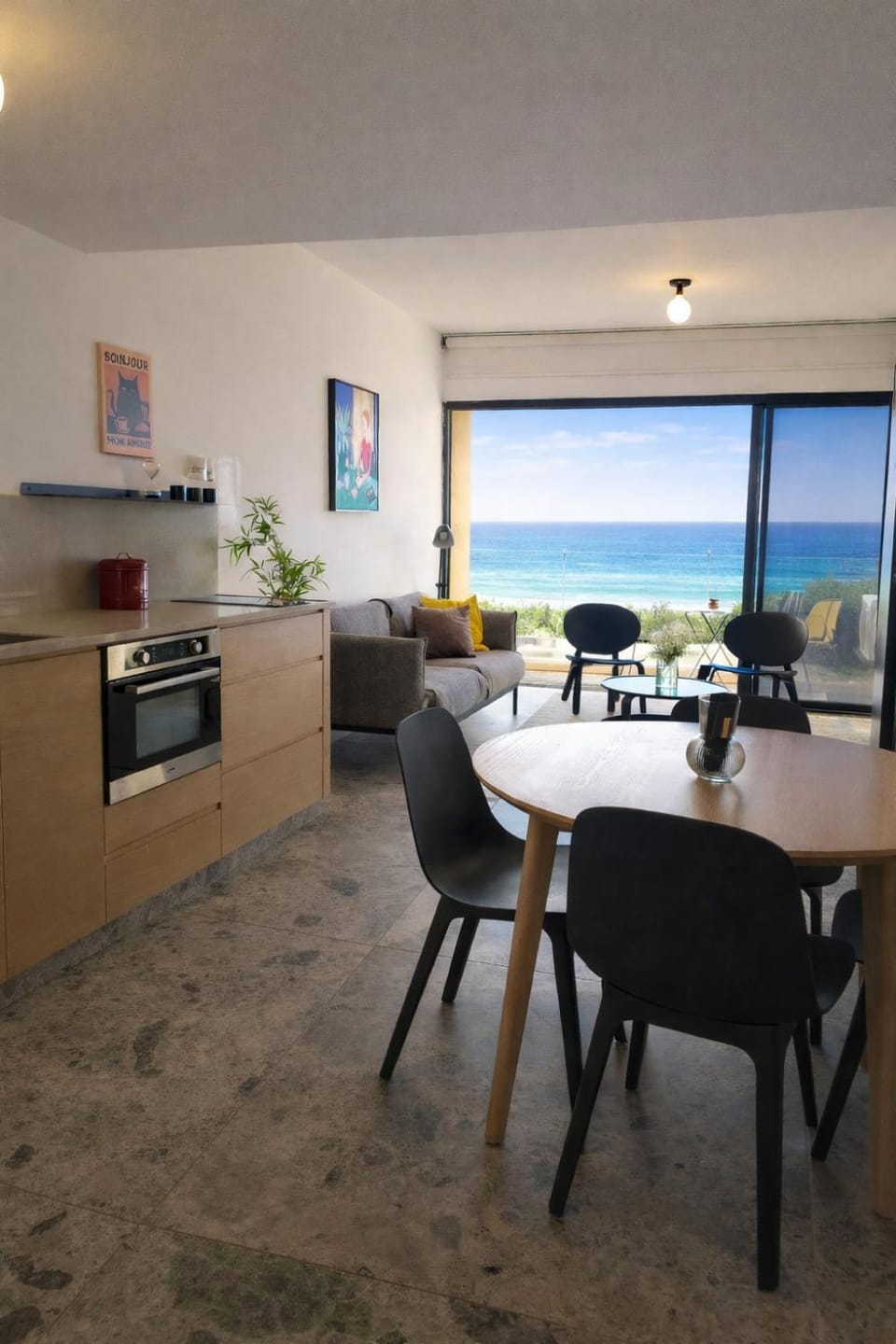 Kitchen or kitchenette, Seating area, Dining area, Sea view, oven