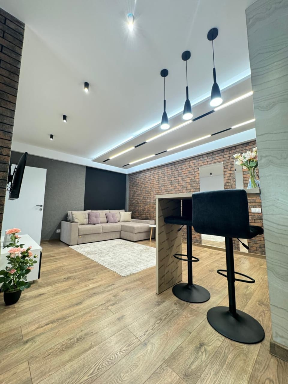 TV and multimedia, Living room, Seating area
