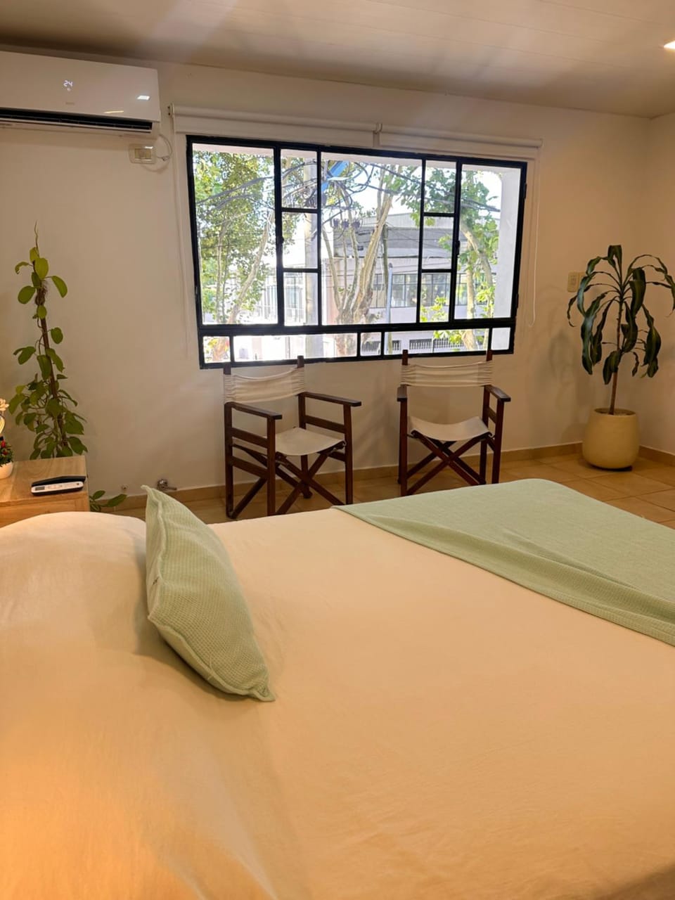 Bed, Photo of the whole room