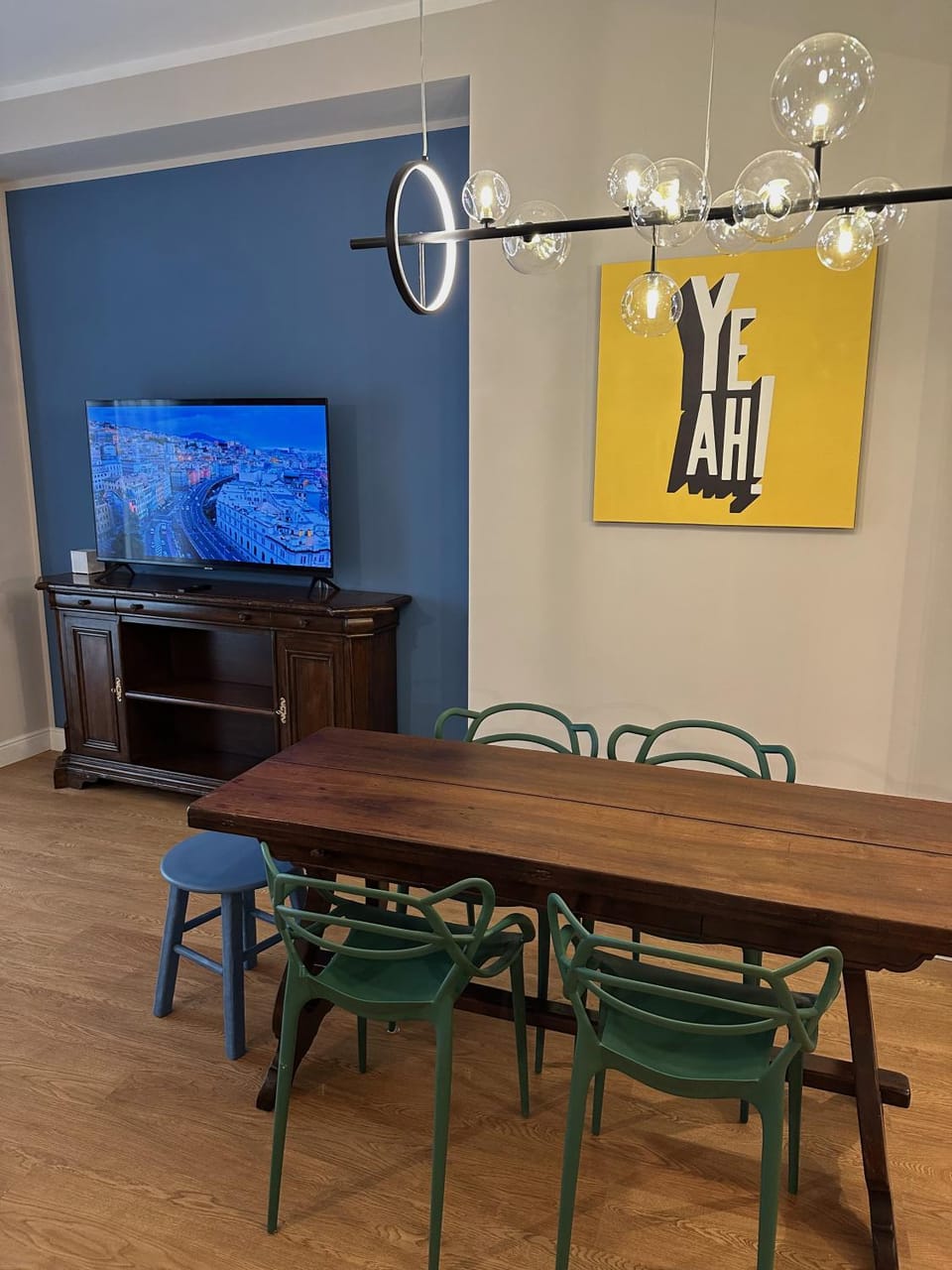 TV and multimedia, Dining area