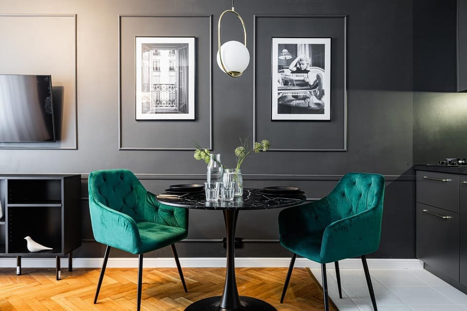 Seating area, Dining area