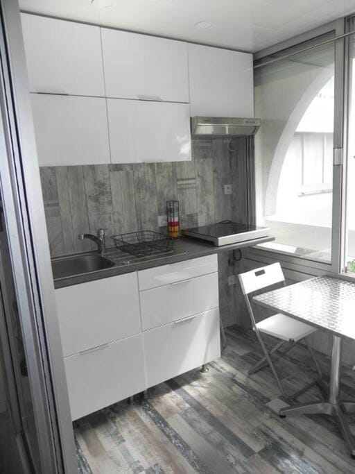 Kitchen or kitchenette