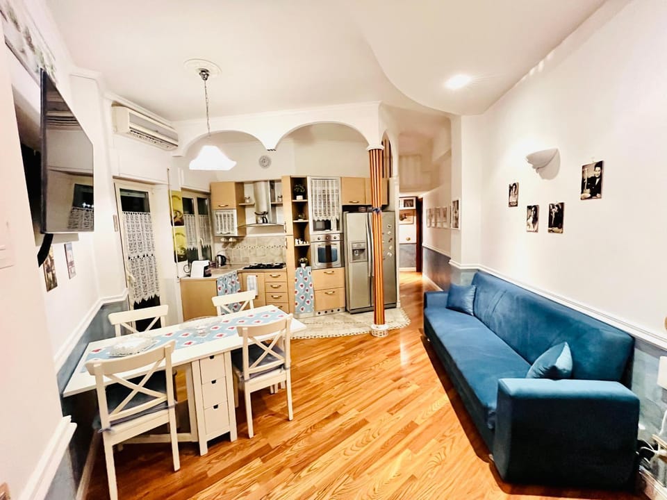 TV and multimedia, Living room, Dining area, minibar, pet friendly, air conditioner