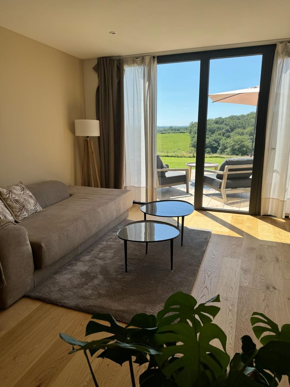 Natural landscape, View (from property/room), Balcony/Terrace, Living room