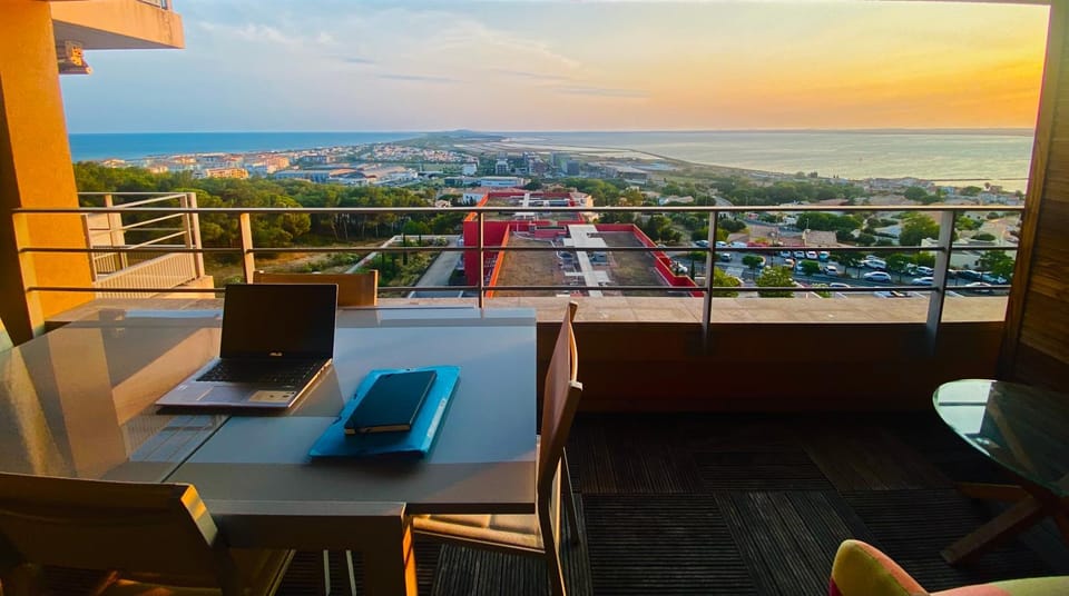Day, Bird's eye view, View (from property/room), Seating area, Dining area, City view, Sunset