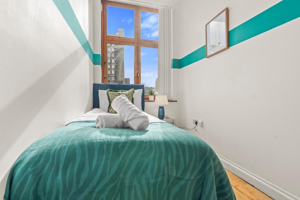 2 Bedroom flat for Cntractors,Workers,Relocation,Insurance,Family, Guidford st Apartment in Luton