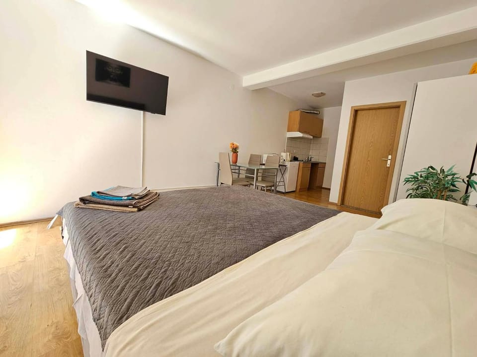 Bed, TV and multimedia