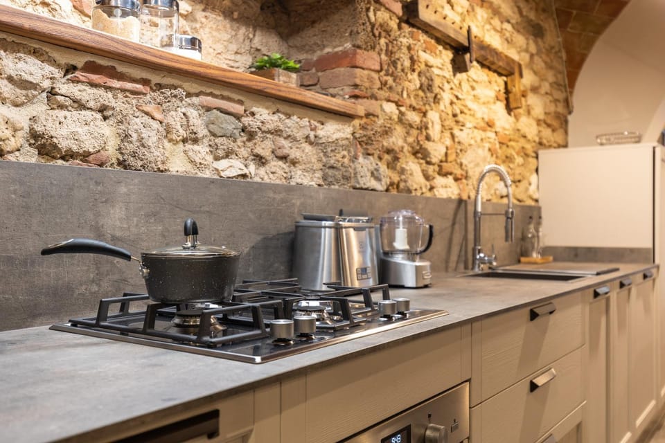 Kitchen or kitchenette, Living room