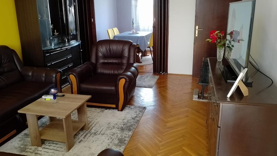 Apartments Aynur Apartment in Lika-Senj County