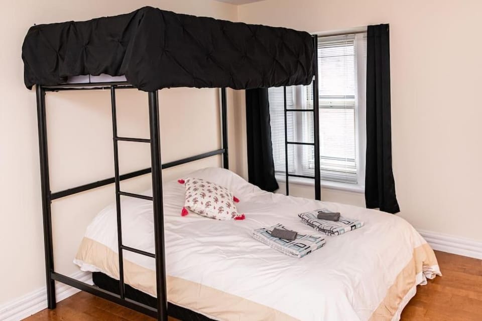 Prime spot condo 1100 sq2 private elevator! Apartment in Quebec City
