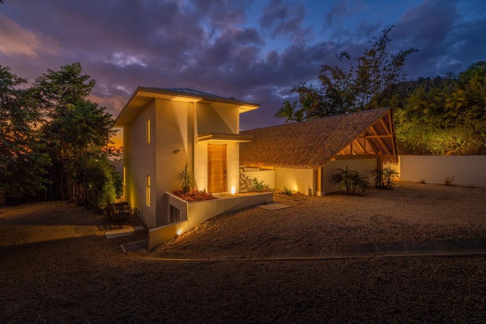 Casa Frenchie with Private Guesthouse - by Pura Villas Villa in Bahía Ballena