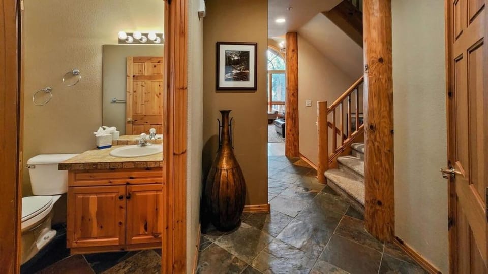 4BDR Ski in Ski Out by Snowflake Lift House in Breckenridge