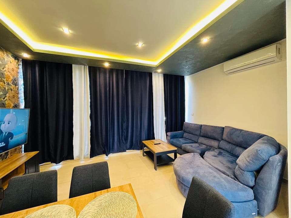 TV and multimedia, Living room, Seating area, air conditioner
