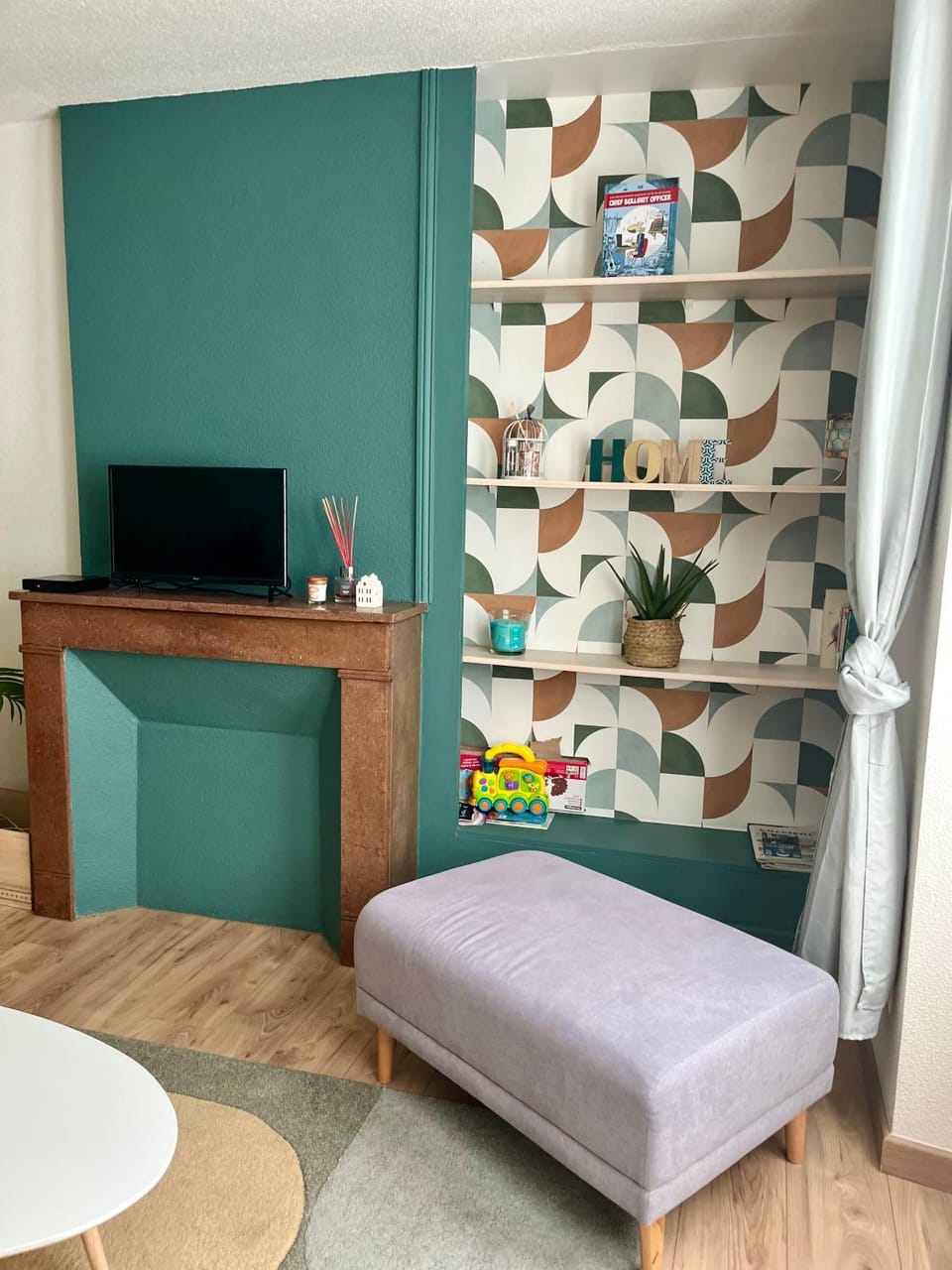 Confort & style dans ce joli appartement de 44 m2, chambre séparée, PLEIN CENTRE de Dole Apartment in Dole