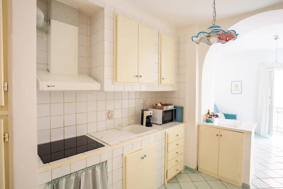 Kitchen or kitchenette, kitchen