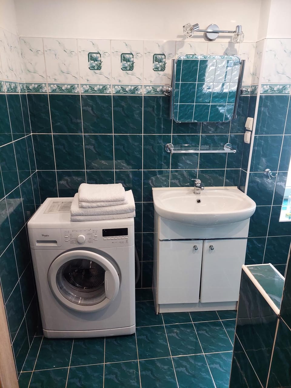 Bathroom, washing machine