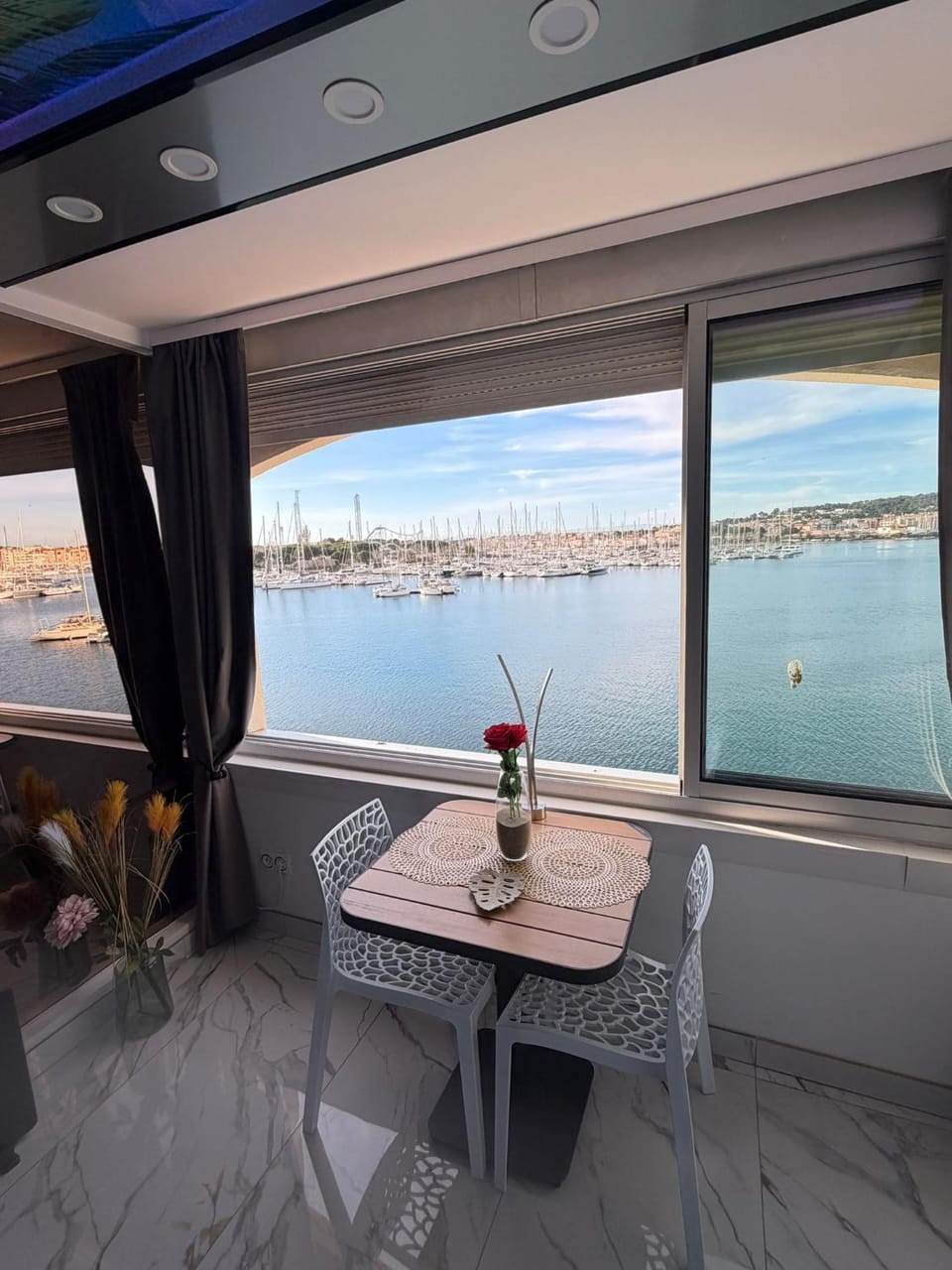 Dining area, Sea view
