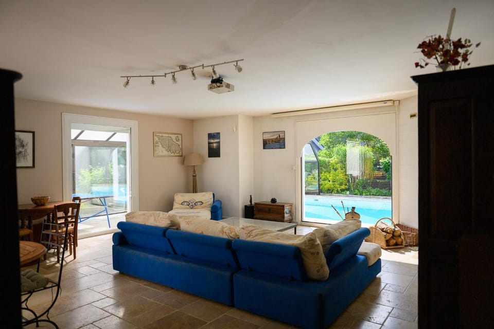 Living room, Pool view