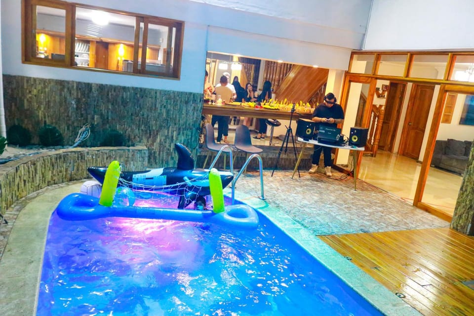 People, Pool view, Swimming pool, group of guests