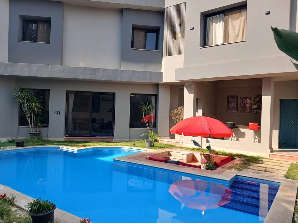 Iconic villa Five stars 2minitues from Gem and Pyramids Villa in Egypt