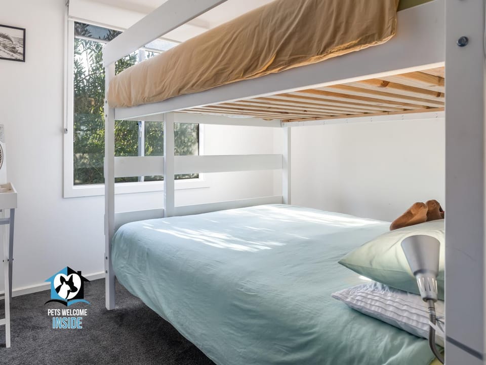 Bed, Bedroom, bunk bed