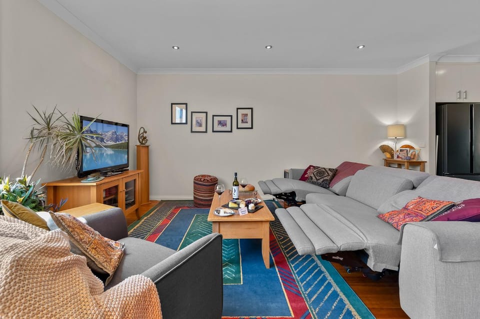 StayCentral - Tranquil Spacious Townhouse House in Melbourne