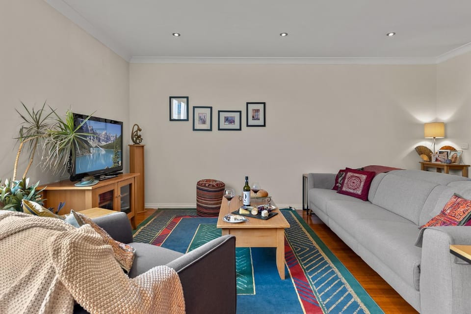 StayCentral - Tranquil Spacious Townhouse House in Melbourne