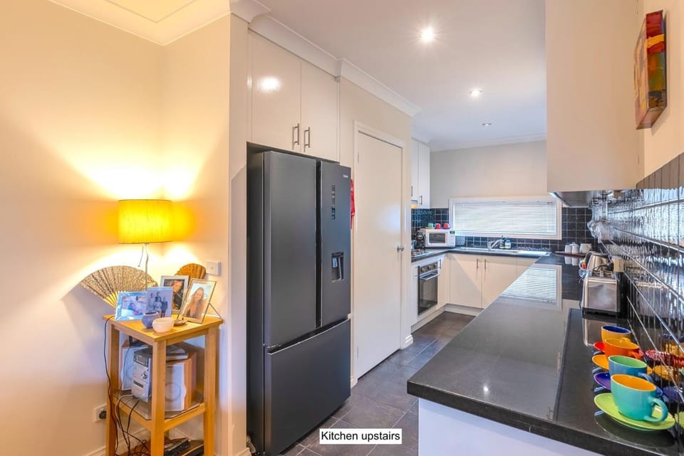 StayCentral - Tranquil Spacious Townhouse House in Melbourne