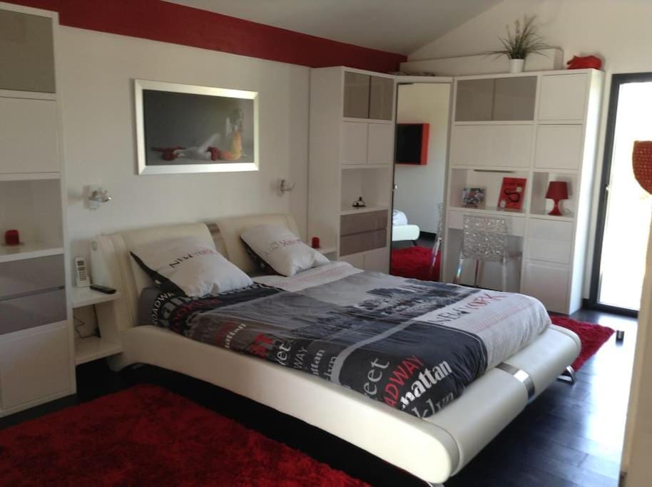 VILLA GRAND STANDING SPA PISCINE Villa in Agde