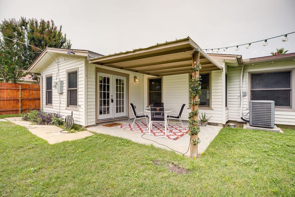 Spacious Yard: Pet-Friendly Home in San Antonio! House in San Antonio