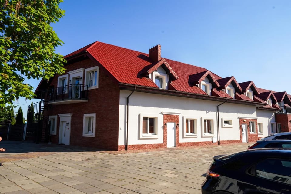 Property building, Restaurant/places to eat